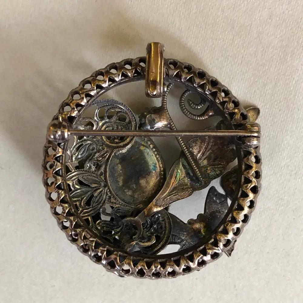 Vintage Glass Stone Brooch Silver Tone Green Flower Leaf Pin Pendant Retro